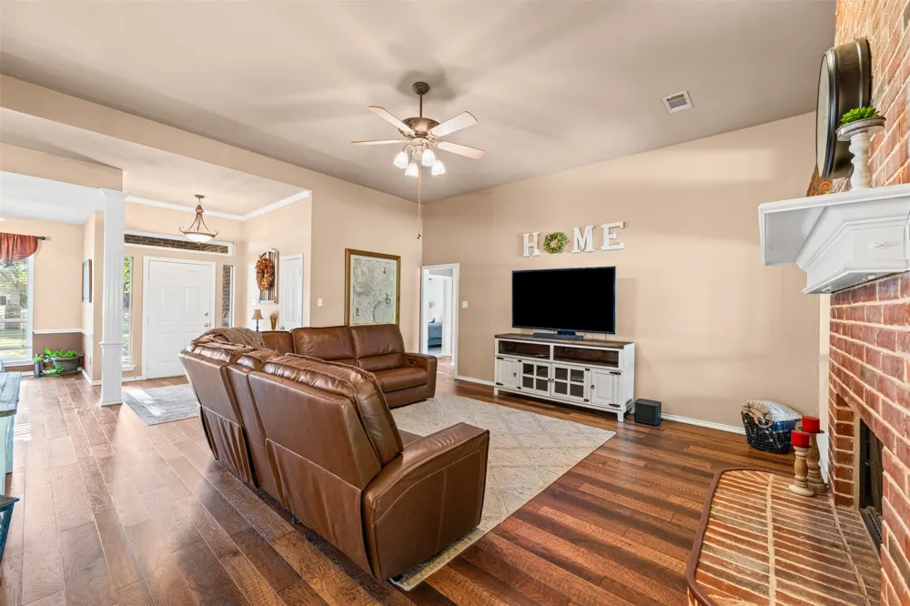 4430 Jakes Way Midlothian, TX 76065