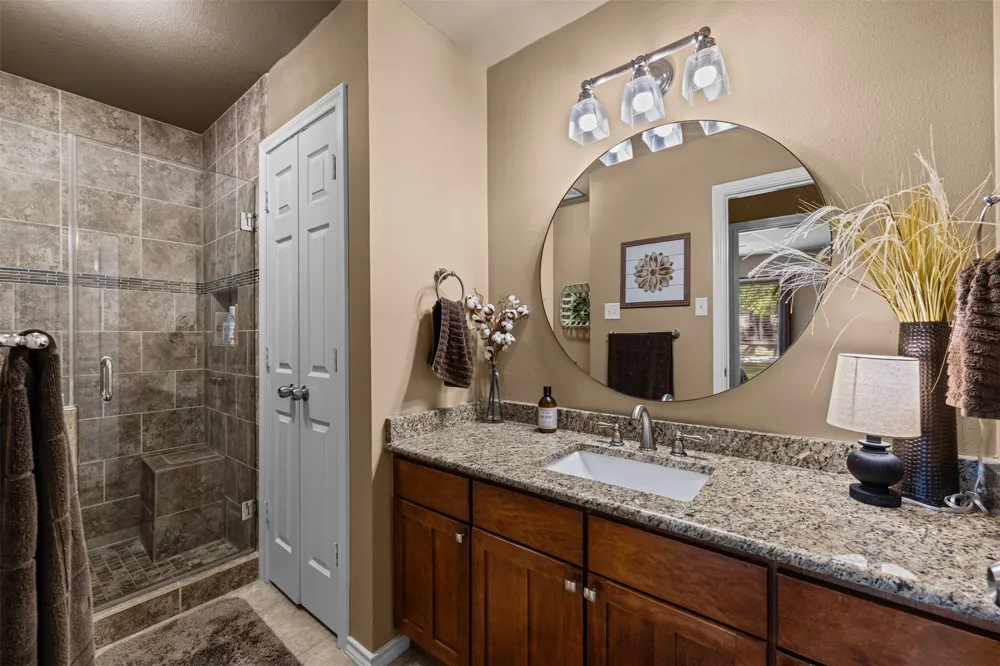 4430 Jakes Way Midlothian, TX 76065