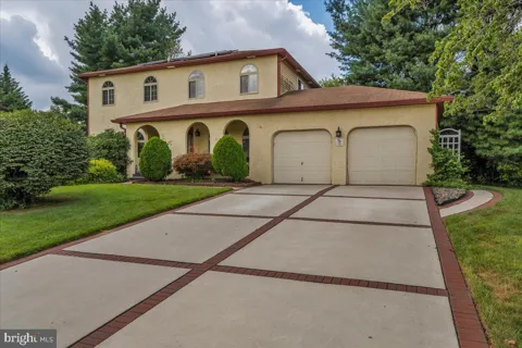 50 WAYSIDE ROAD