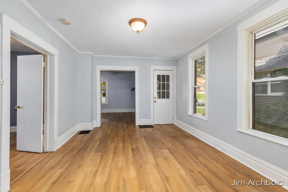 816 Jennette Avenue NW Grand Rapids, MI 49504