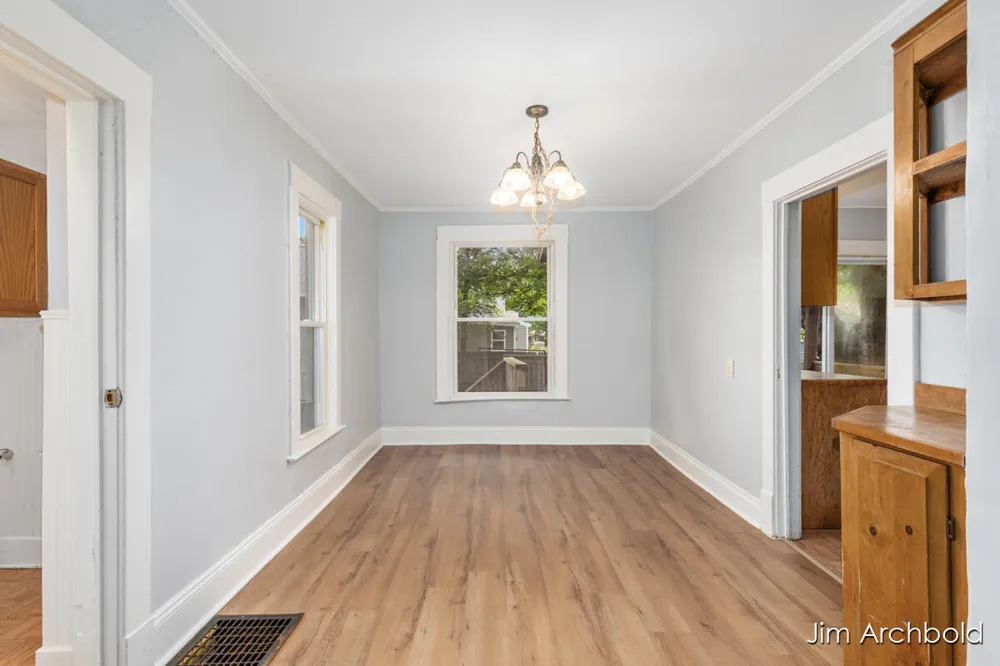 816 Jennette Avenue NW Grand Rapids, MI 49504