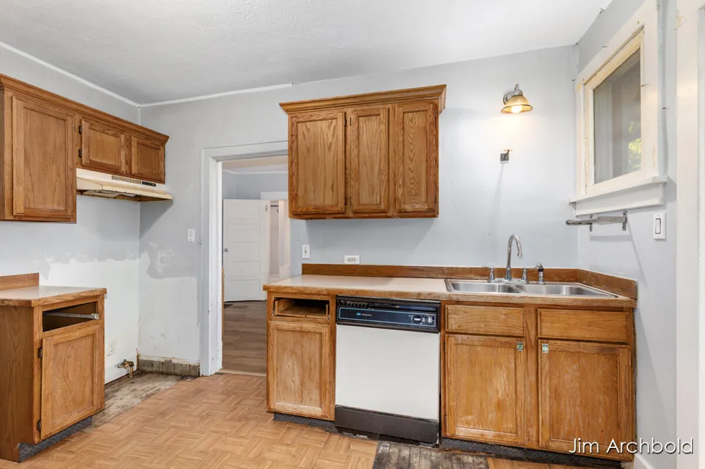 816 Jennette Avenue NW Grand Rapids, MI 49504
