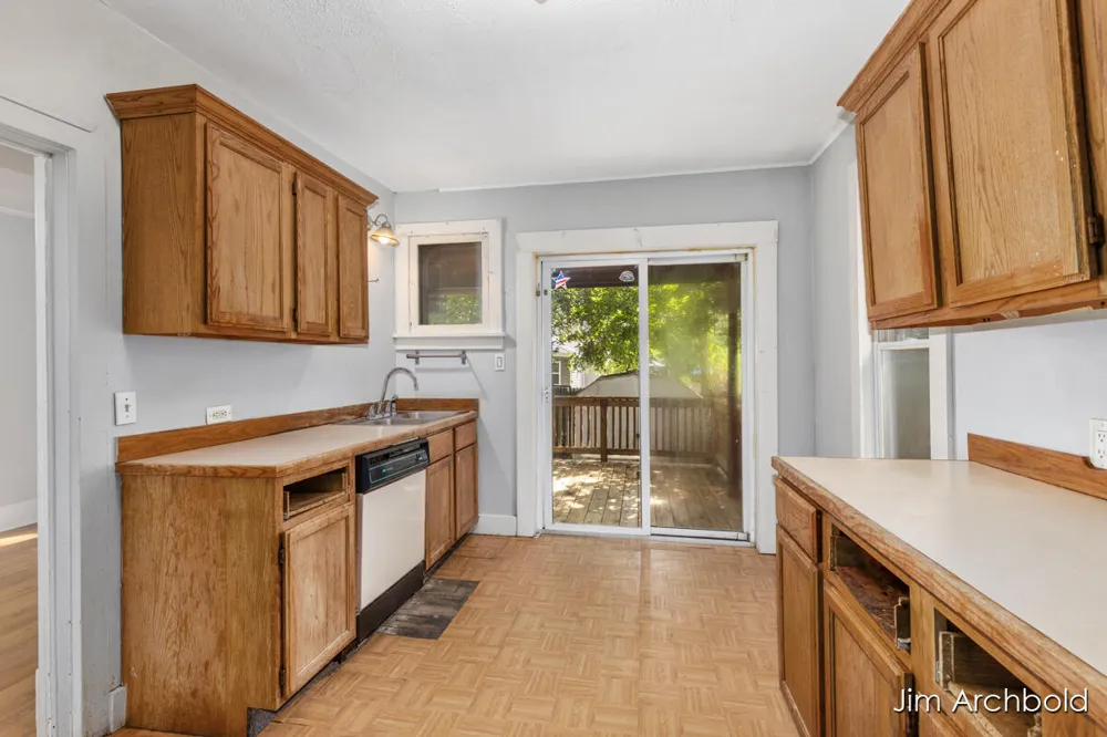 816 Jennette Avenue NW Grand Rapids, MI 49504