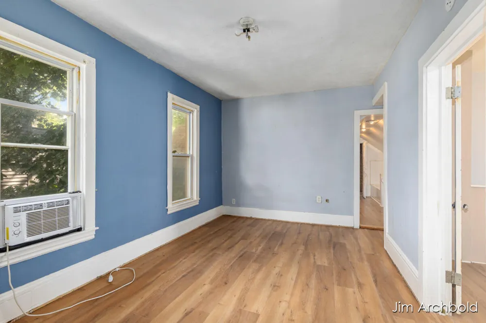816 Jennette Avenue NW Grand Rapids, MI 49504