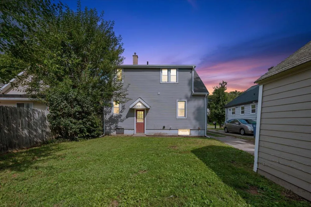 1319 Diamond Avenue NE Grand Rapids, MI 49505