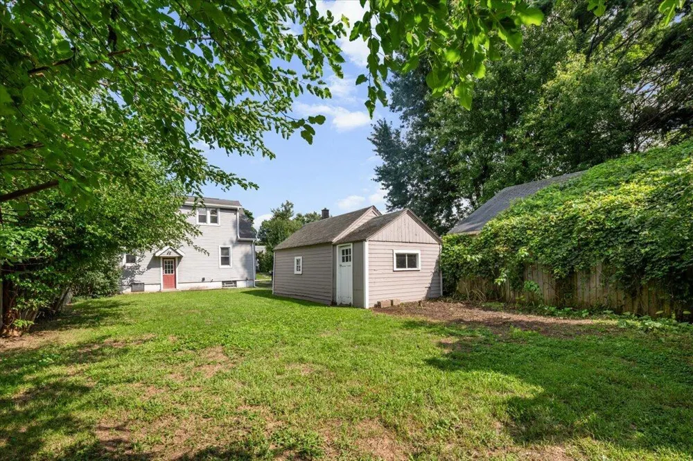 1319 Diamond Avenue NE Grand Rapids, MI 49505