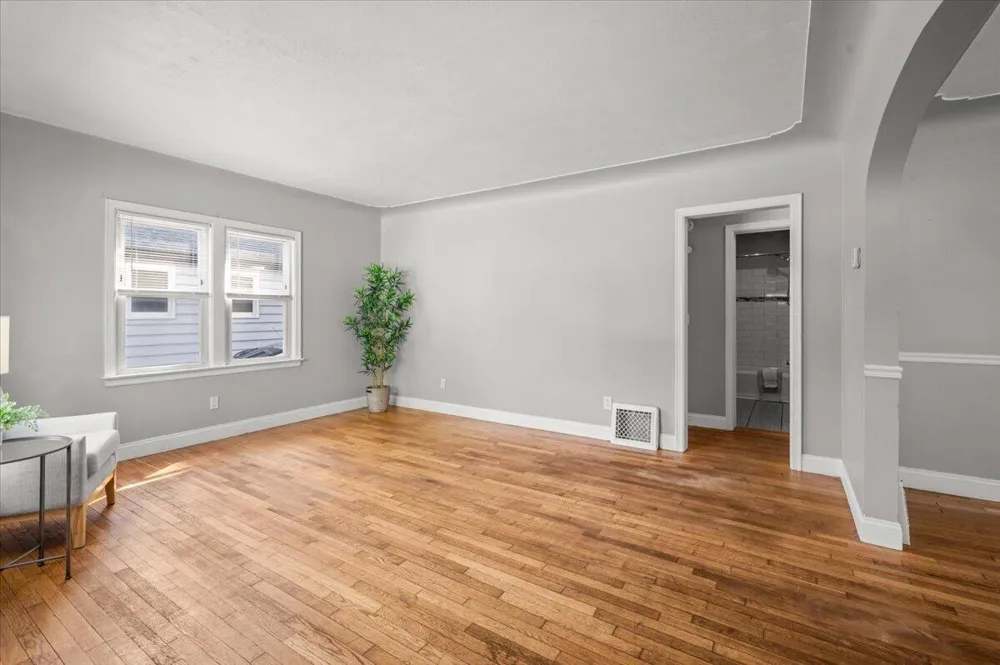 1319 Diamond Avenue NE Grand Rapids, MI 49505