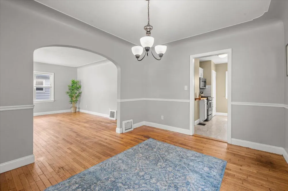 1319 Diamond Avenue NE Grand Rapids, MI 49505