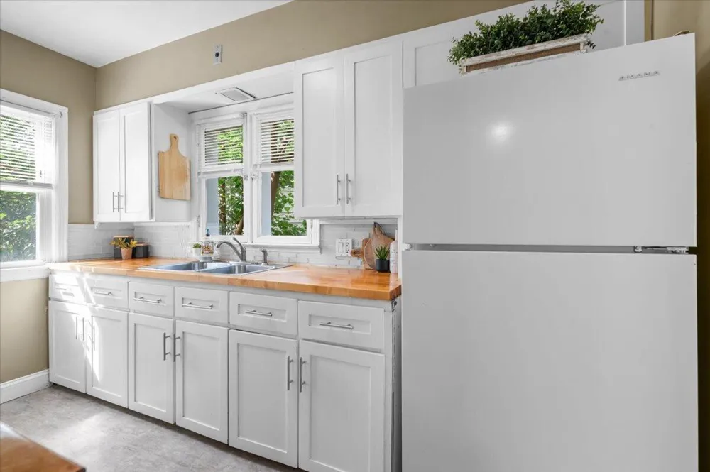 1319 Diamond Avenue NE Grand Rapids, MI 49505