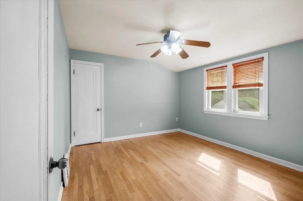1319 Diamond Avenue NE Grand Rapids, MI 49505