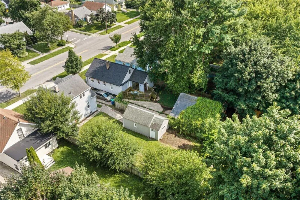 1319 Diamond Avenue NE Grand Rapids, MI 49505