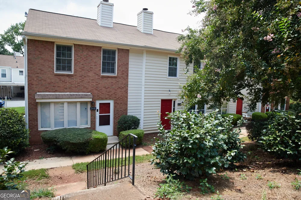 248 Mill Creek PL Roswell, GA 30076