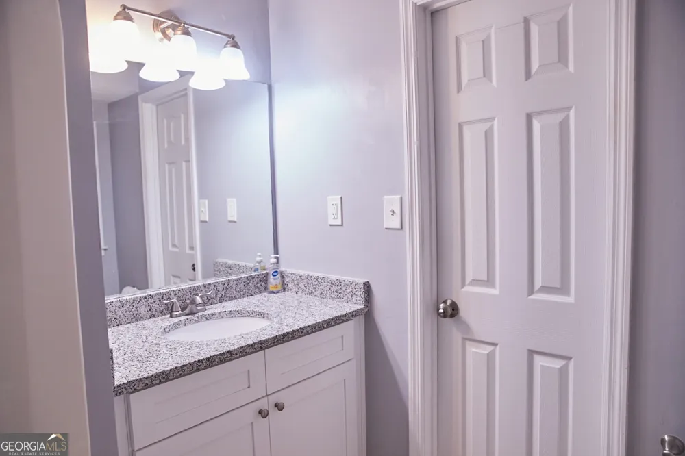 248 Mill Creek PL Roswell, GA 30076
