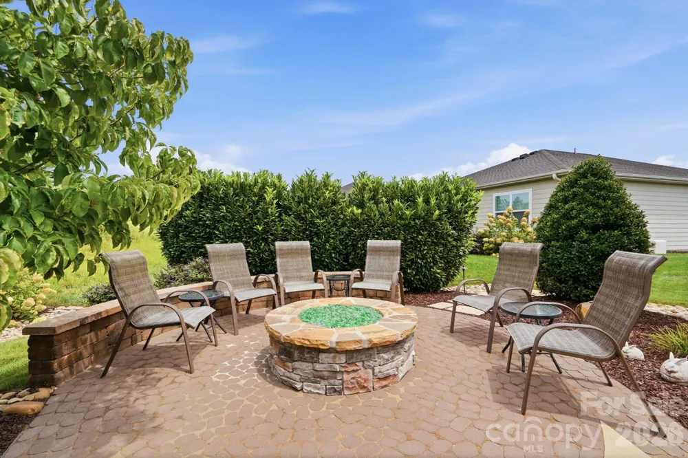 6127 Raven Rock Drive Denver, NC 28037