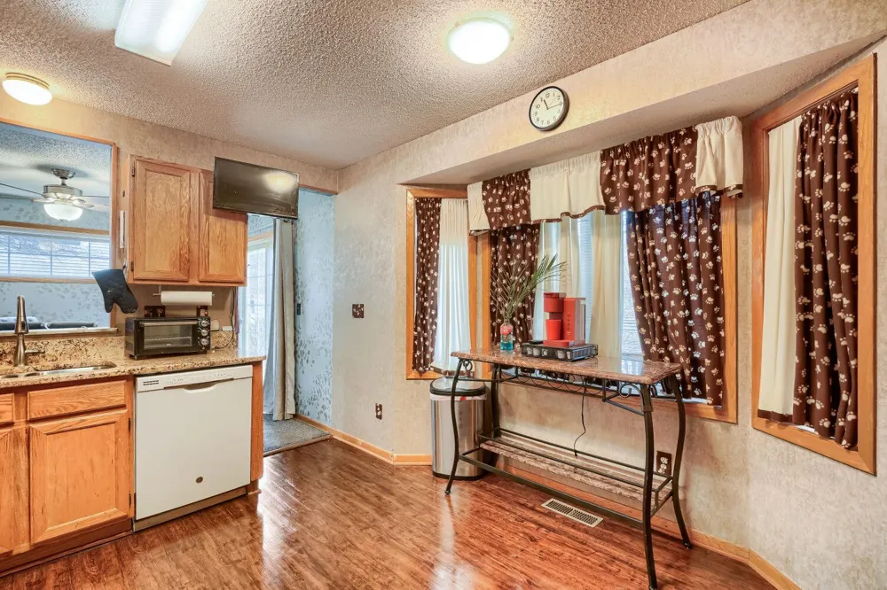 8731 Bechtel Avenue #136 Inver Grove Heights, MN 55076