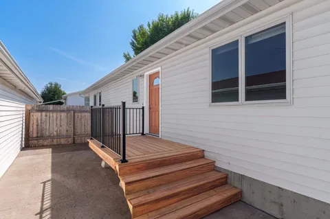 2017 32nd Avenue S