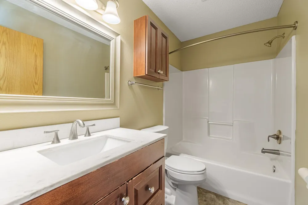 2017 32nd Avenue S Fargo, ND 58103