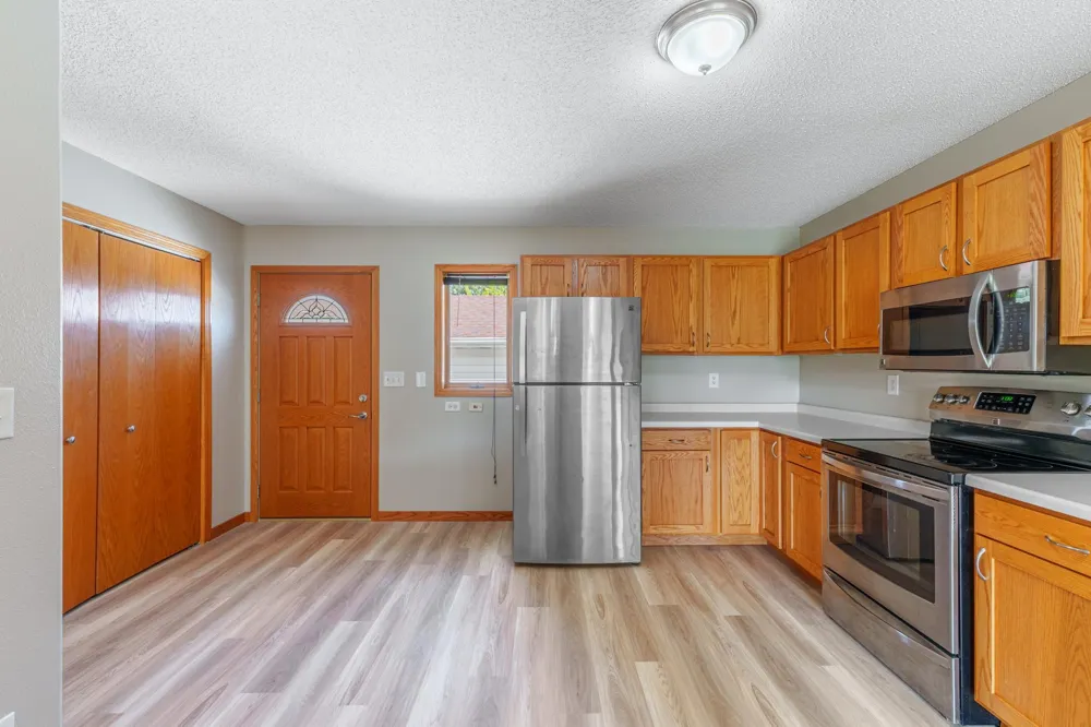 2017 32nd Avenue S Fargo, ND 58103