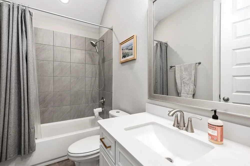 2710 Summer Indigo Trail Pearland, TX 77089