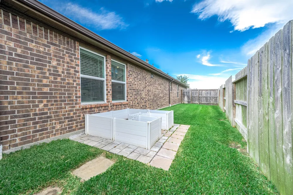2710 Summer Indigo Trail Pearland, TX 77089