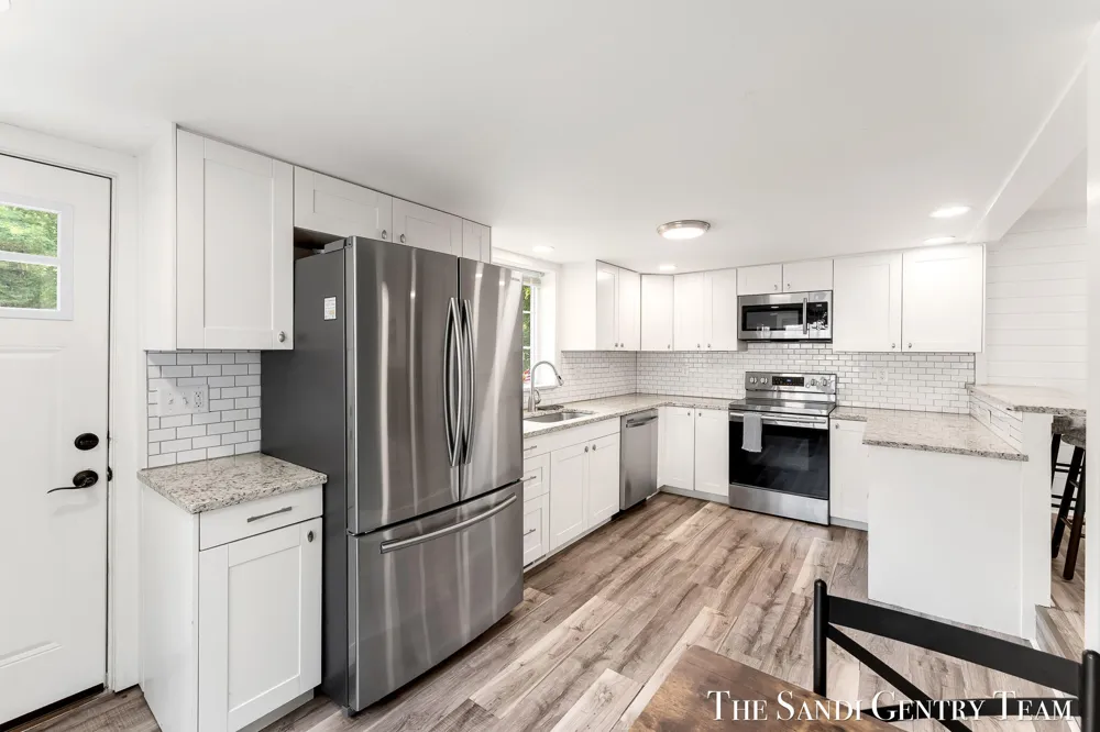 16837 Ferry Street Spring Lake, MI 49456