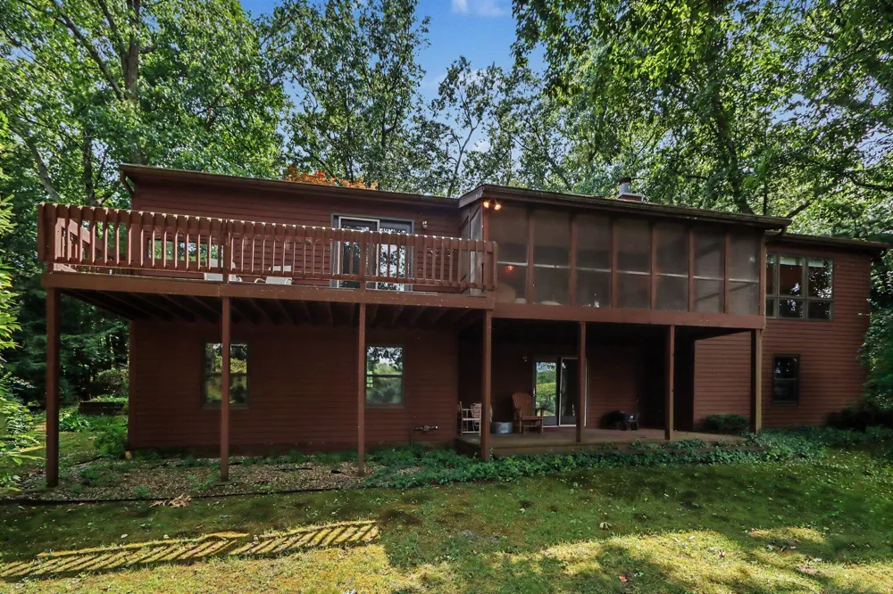 9808 Oak Forest Circle Kalamazoo, MI 49009
