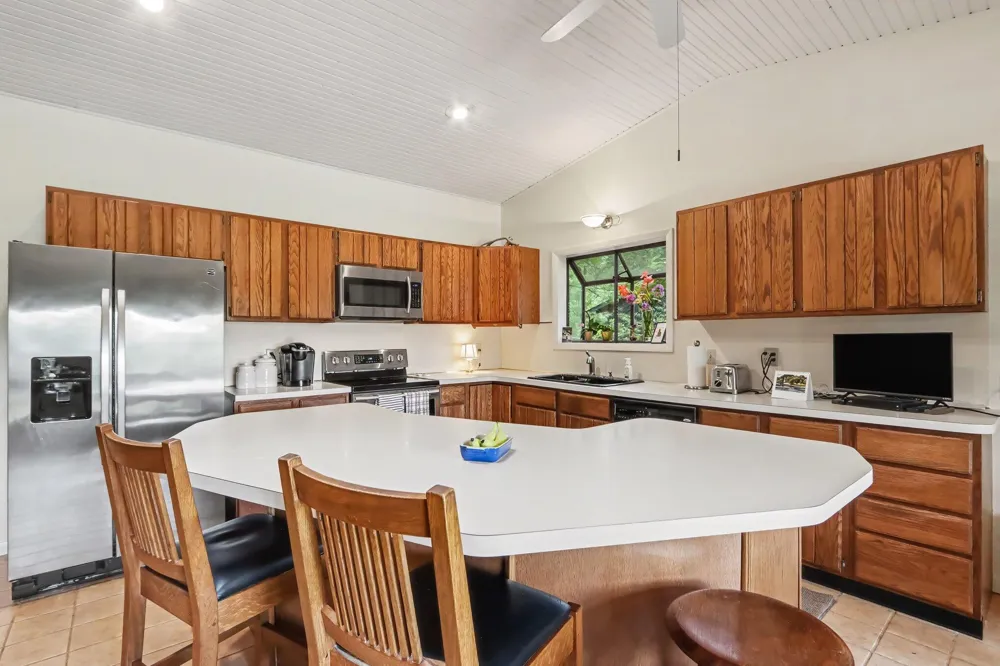 9808 Oak Forest Circle Kalamazoo, MI 49009