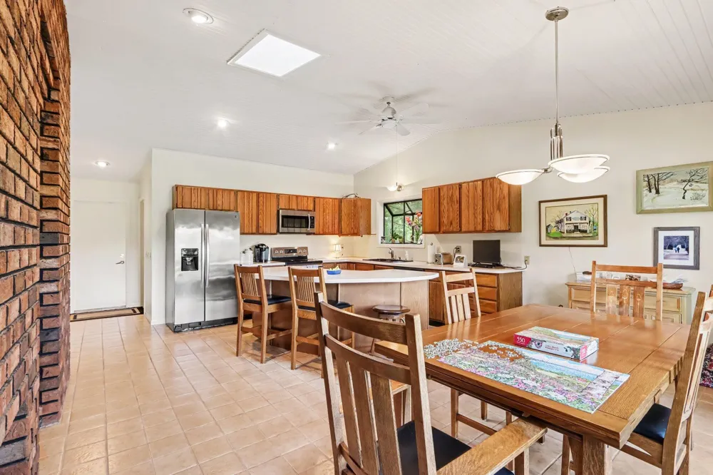 9808 Oak Forest Circle Kalamazoo, MI 49009