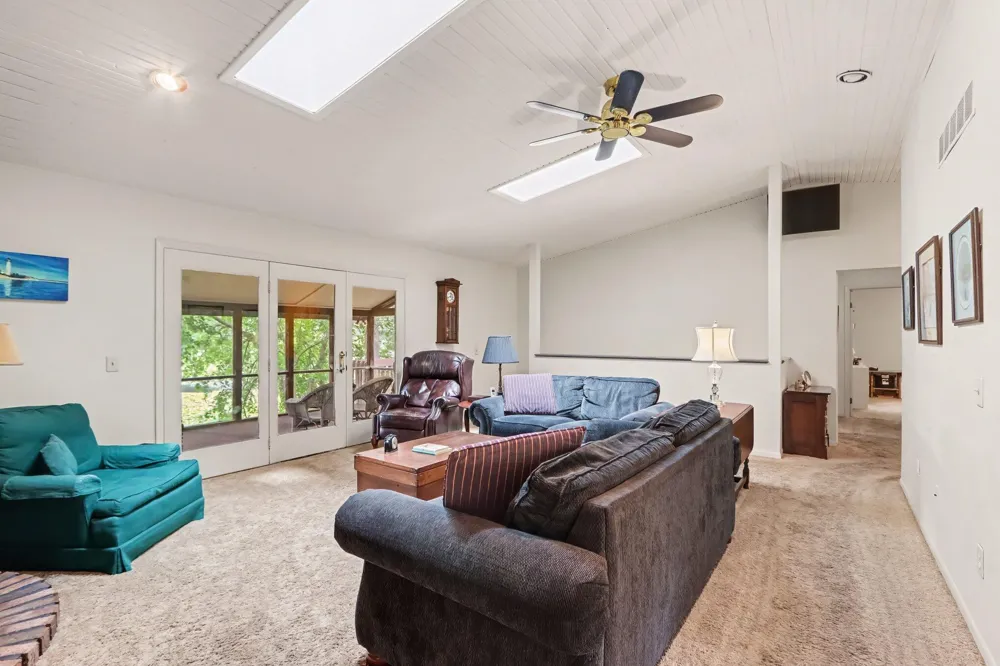 9808 Oak Forest Circle Kalamazoo, MI 49009