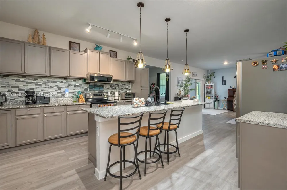 182 Woodstork Way Frostproof, FL 33843