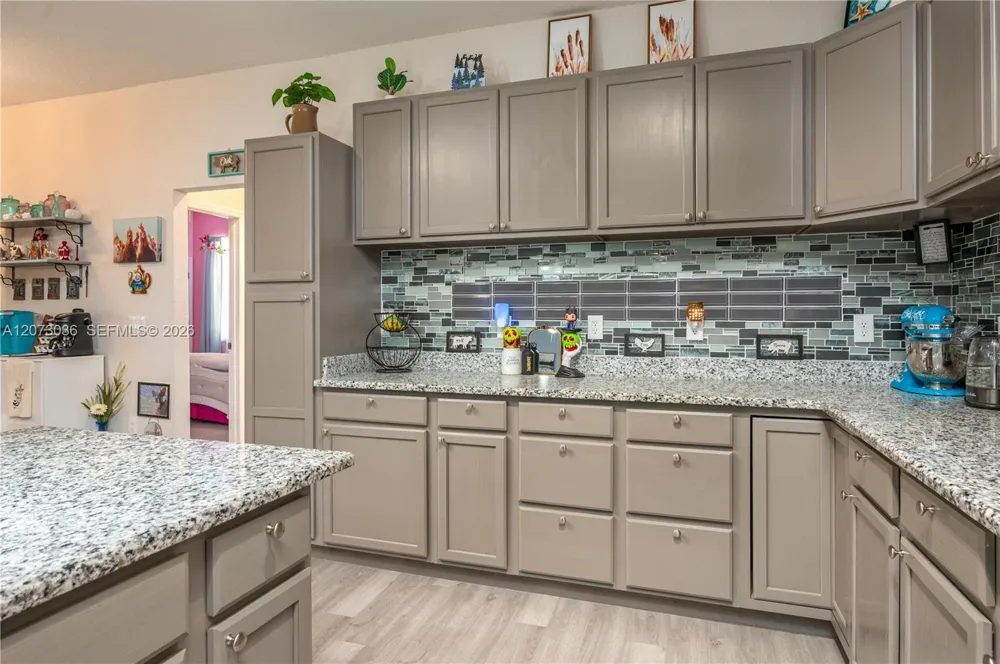 182 Woodstork Way Frostproof, FL 33843