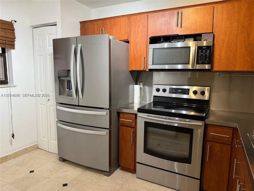 20800 NE 8th Ct #206-17 Miami, FL 33179
