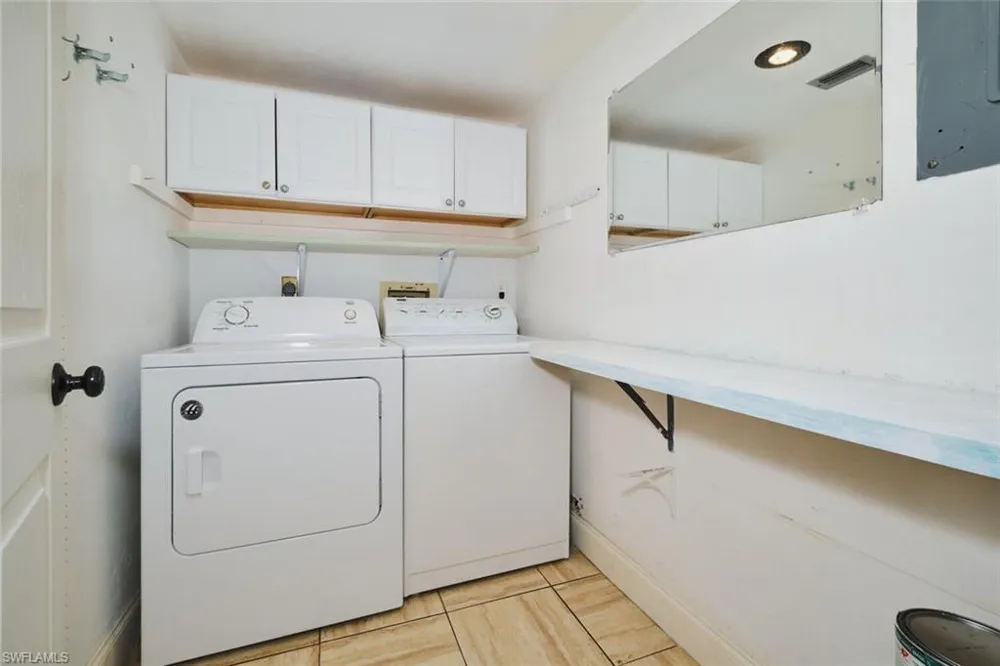 4707 SE 5th Avenue #102 Cape Coral, FL 33904
