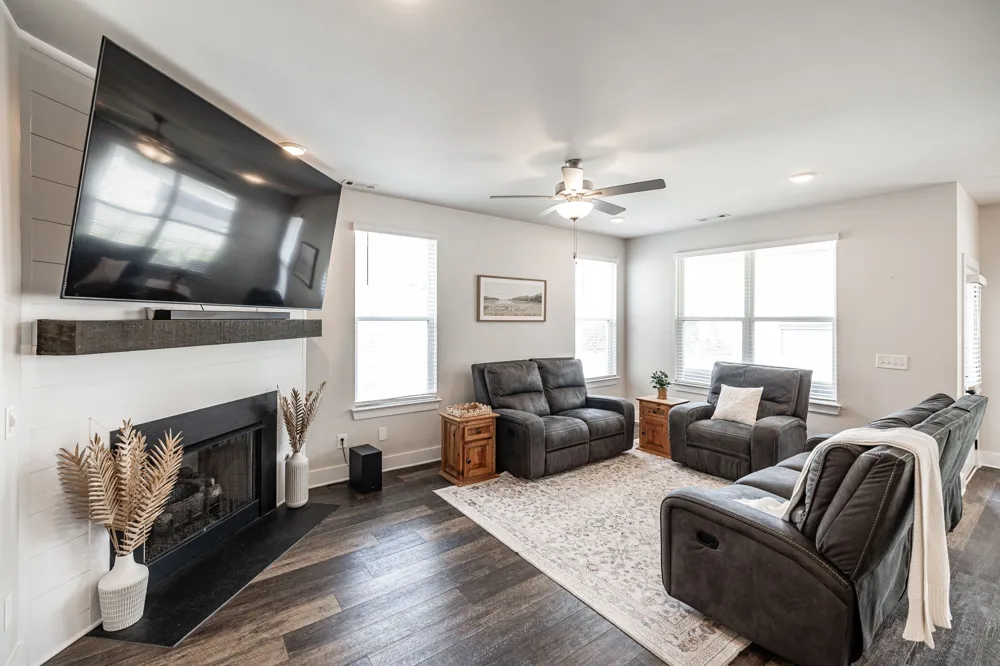 241 Griffin Ln Gallatin, TN 37066