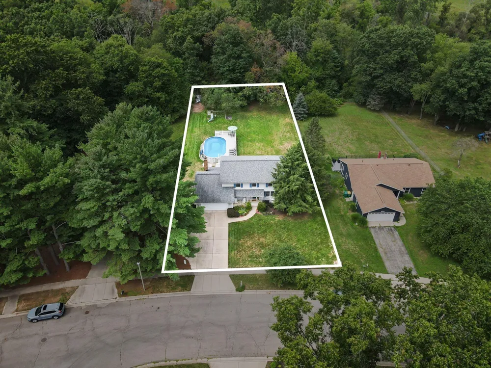8330 Valleywood Lane Portage City, MI 49024