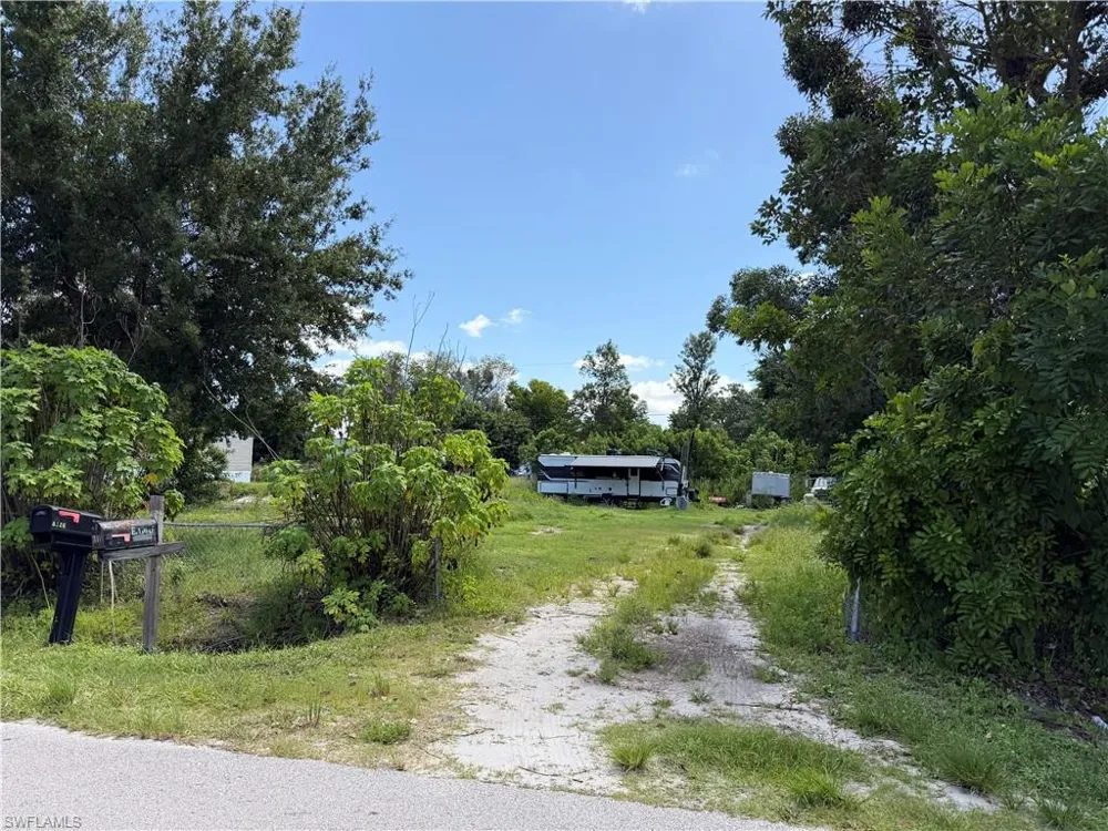8125 Ebson Drive North Fort Myers, FL 33917