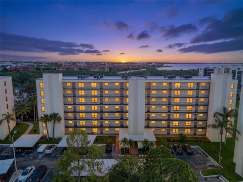 900 COVE CAY DRIVE #2B