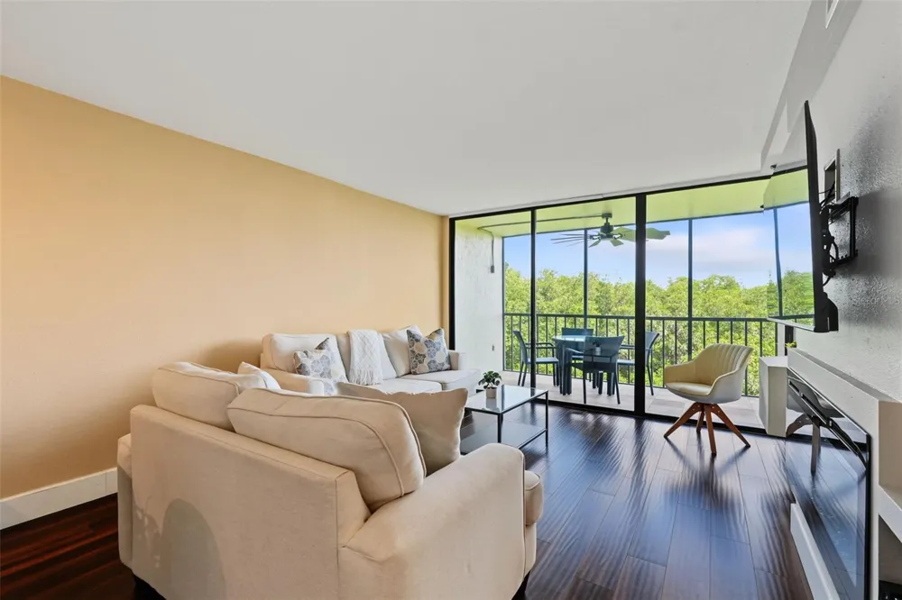 900 COVE CAY DRIVE #2B Clearwater, FL 33760