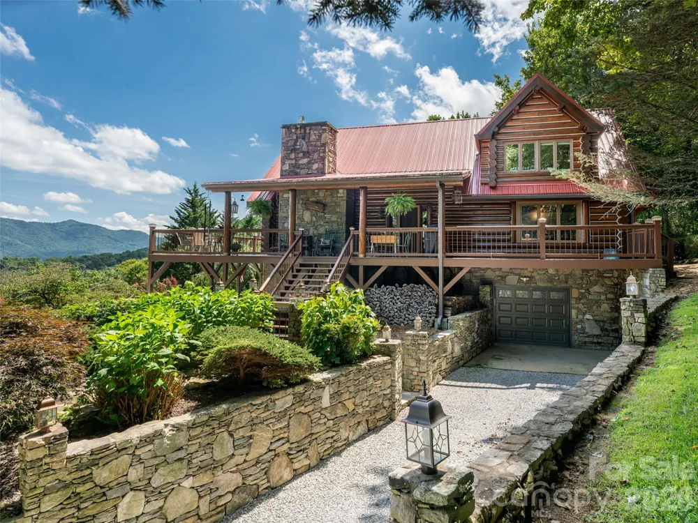 95 Splendor Ridge Waynesville, NC 28785