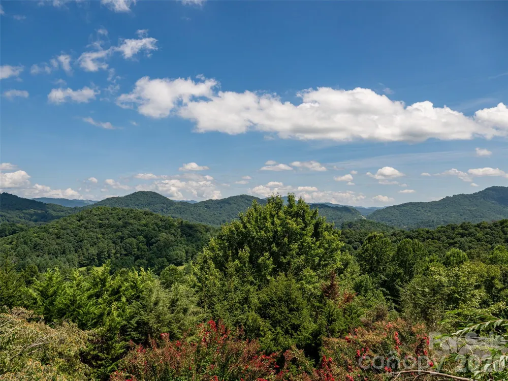 95 Splendor Ridge Waynesville, NC 28785