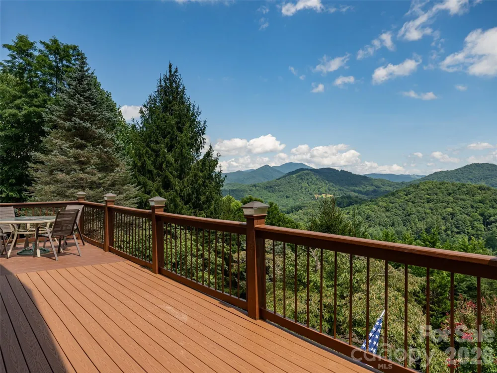 95 Splendor Ridge Waynesville, NC 28785