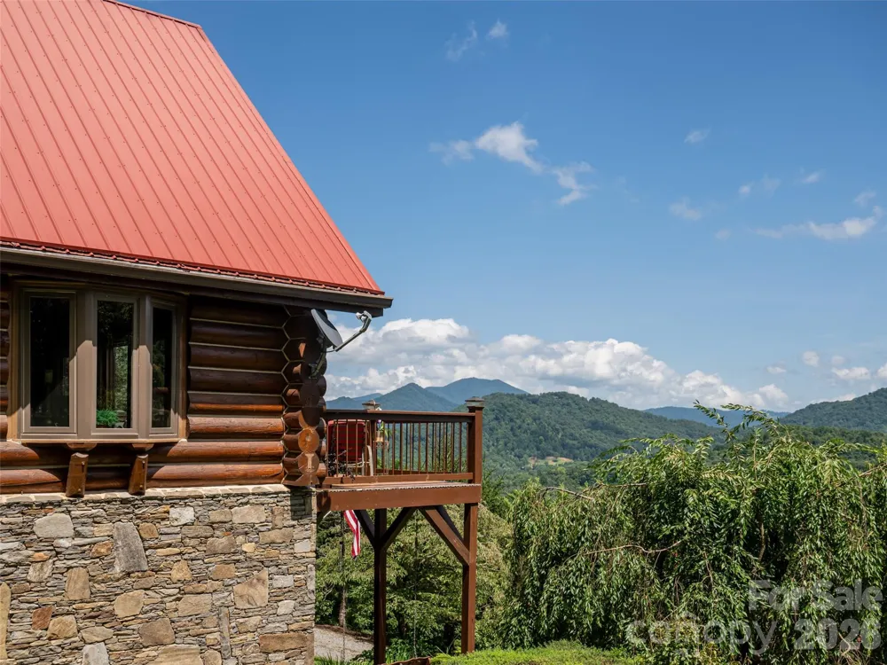 95 Splendor Ridge Waynesville, NC 28785