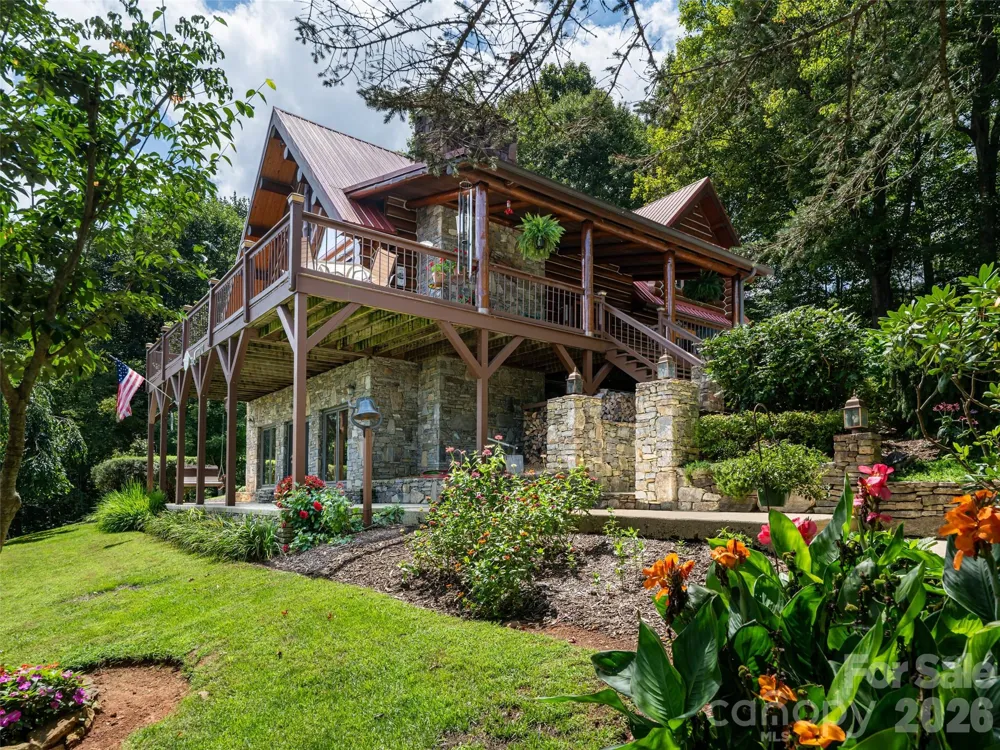 95 Splendor Ridge Waynesville, NC 28785