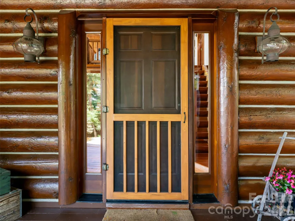95 Splendor Ridge Waynesville, NC 28785