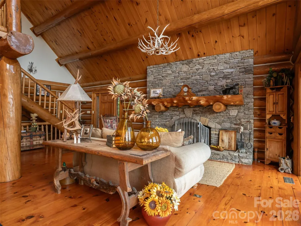 95 Splendor Ridge Waynesville, NC 28785