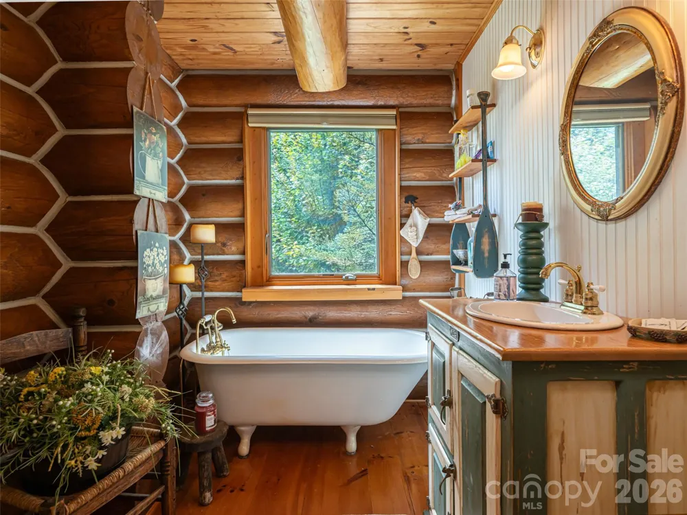 95 Splendor Ridge Waynesville, NC 28785