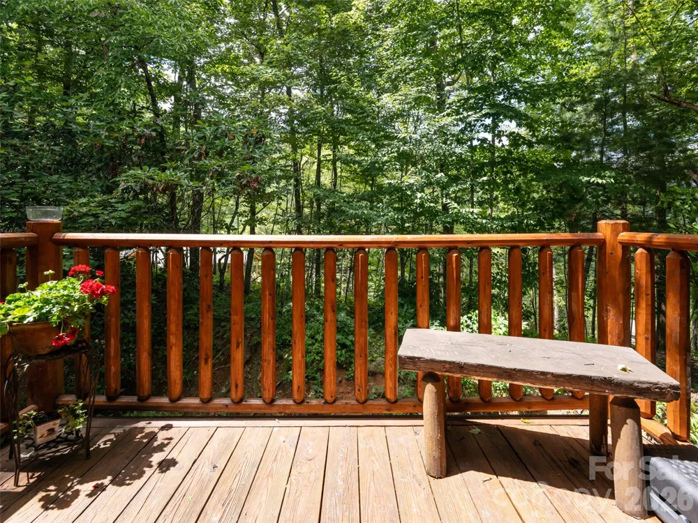 95 Splendor Ridge Waynesville, NC 28785