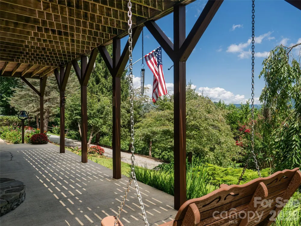 95 Splendor Ridge Waynesville, NC 28785