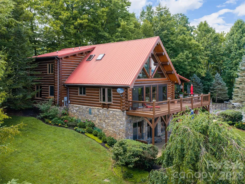 95 Splendor Ridge Waynesville, NC 28785