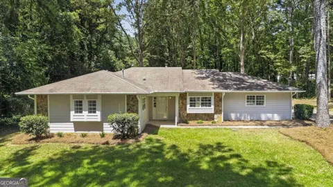 265 Churchill WAY